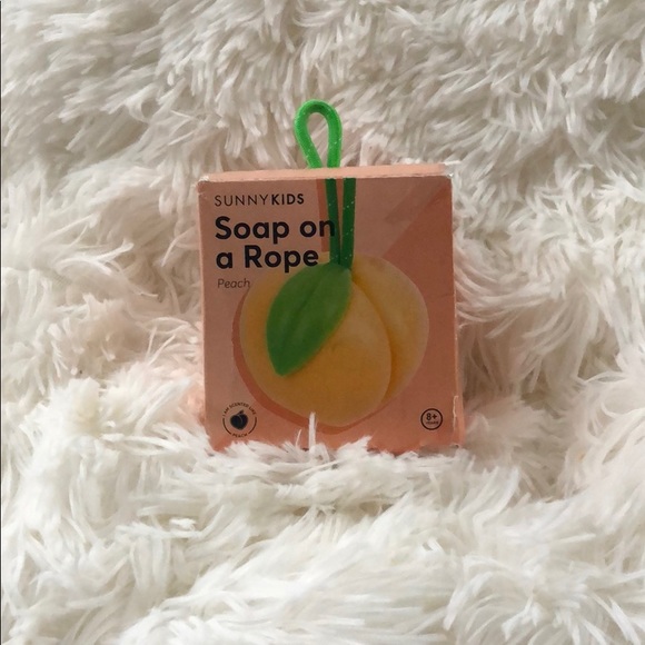 🆕New with tags SUNNY KIDS PEACH SOAP ON A ROPE. - Picture 6 of 6